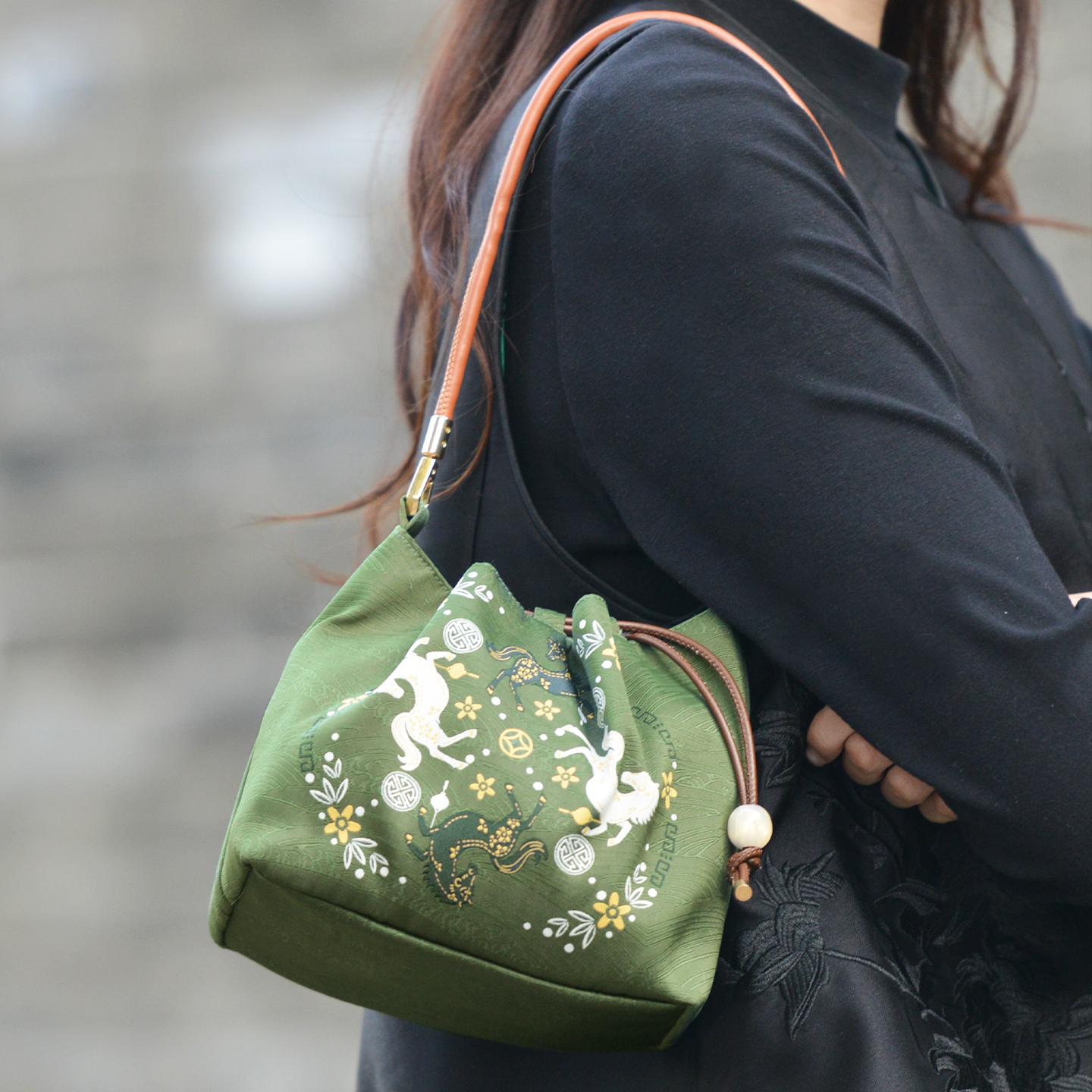 国风马上有钱花束口包