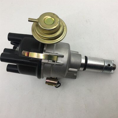 free shipping New 4-cyl point Distributor for DatUsun/for Ni