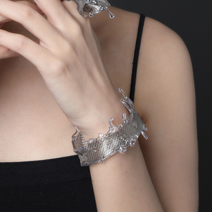 ATRIAL SENSING银色原创轻奢小众设计高级感手环浪姐李晟同款