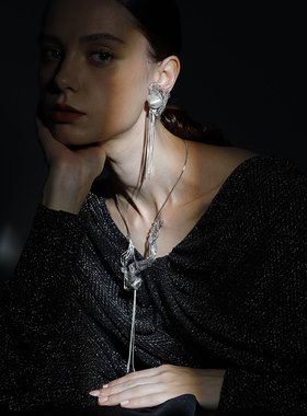 【明星同款】ATRIAL SENSING银色半月流苏耳环轻奢高级设计长款