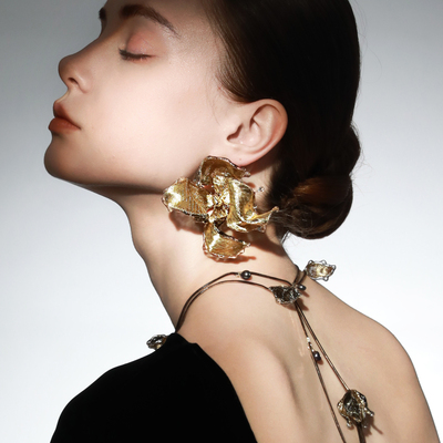 【2026春新品】ATRIAL SENSING黑金高级大礼花耳环原创夸张耳钉