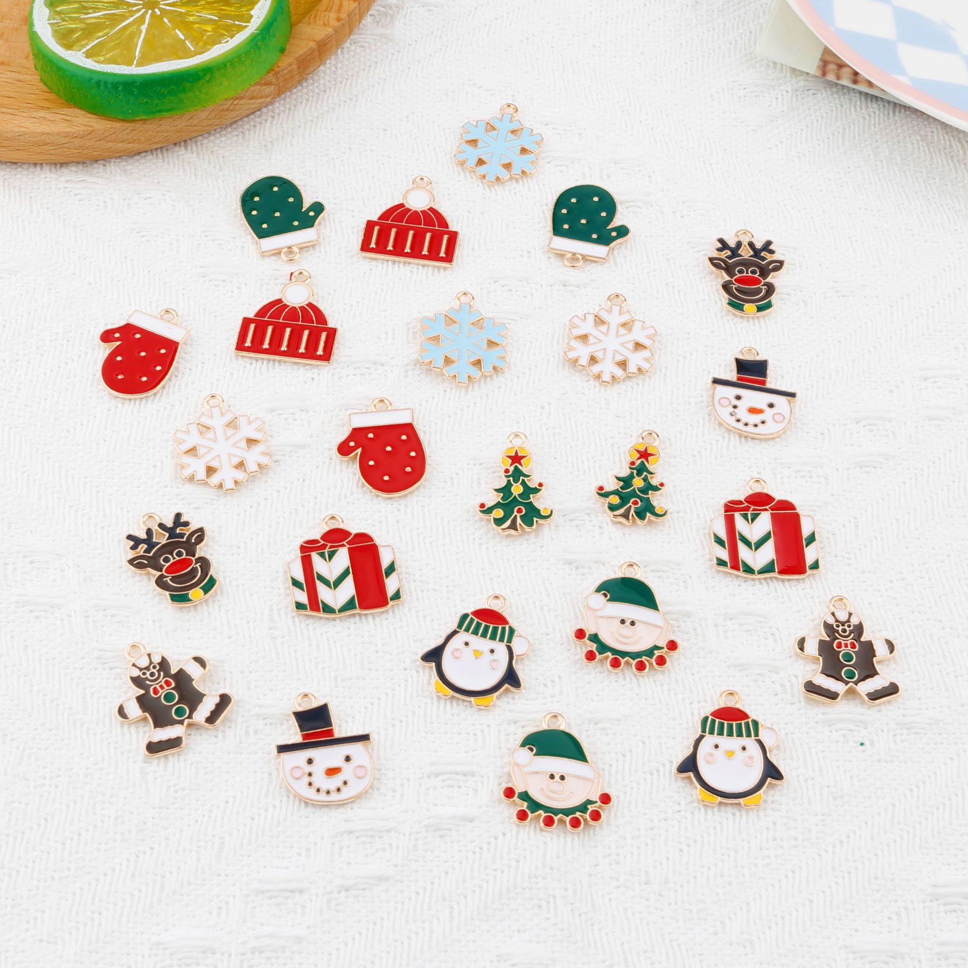厂家直销diy饰品合金 外贸圣诞系列新款滴油  项链手链配件钥匙扣