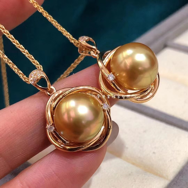 南洋金珠套装18k镶钻11-12mm漂亮的彩虹光微瑕