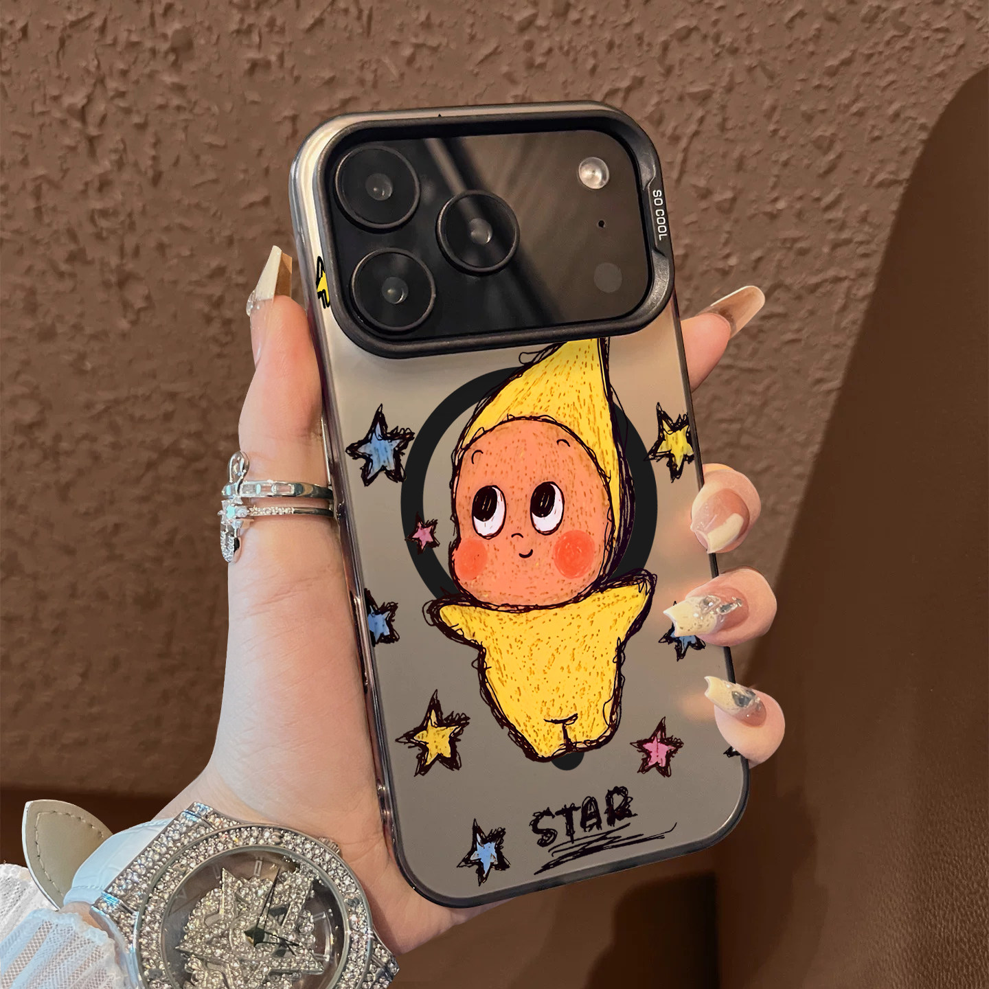 适用于苹果17promax手机壳腮红黄小人16plus支架高级感