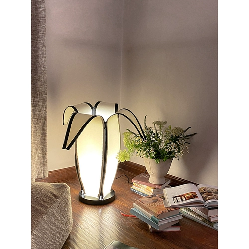 Руо Най Средний банановый фонарь банановый лампа Баохос Черно -белый