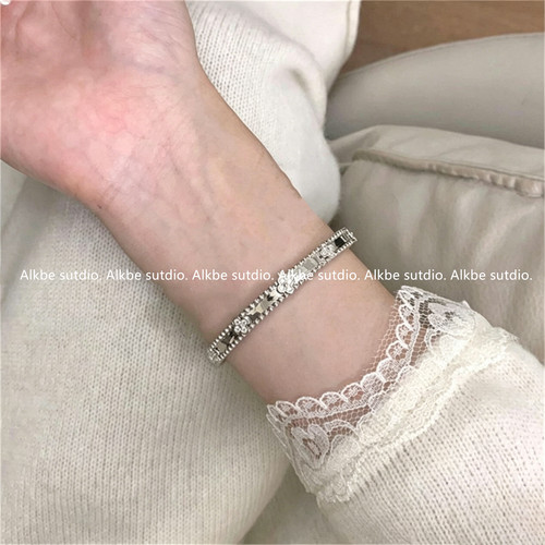 Alkbe sutdio 18k四叶草万花筒手镯女白金色窄版水钻叠戴宽版手链