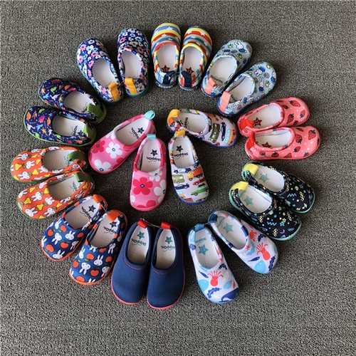 夏季毛毛帆布鞋价格 夏季毛毛帆布鞋图片 星期三