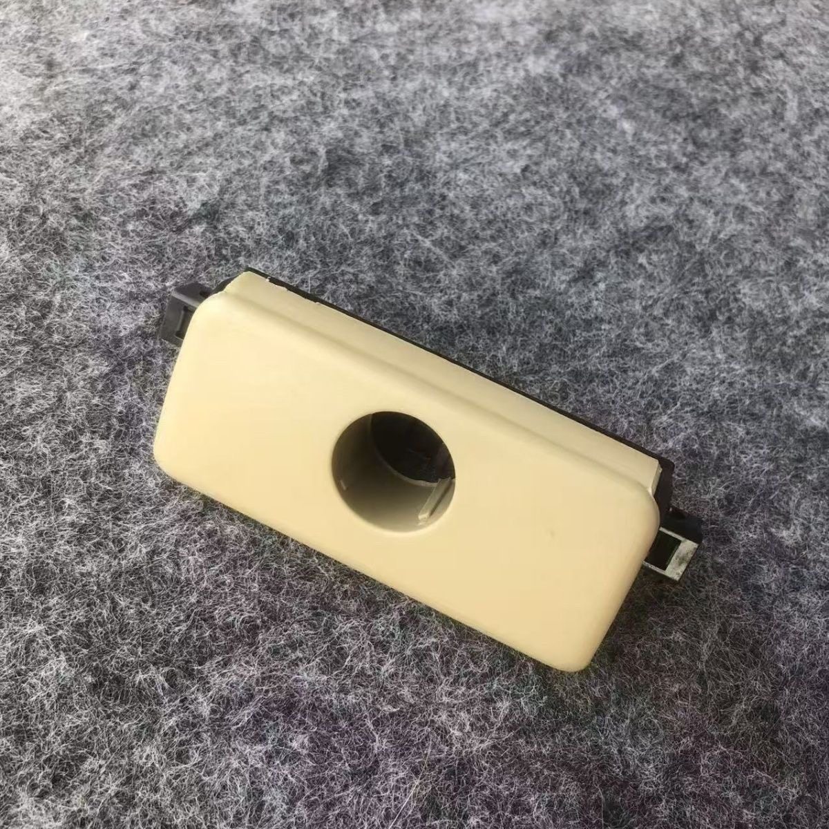 适05-09款十二代皇冠副驾驶杂物箱锁扣手套箱扣手储物箱钥匙孔