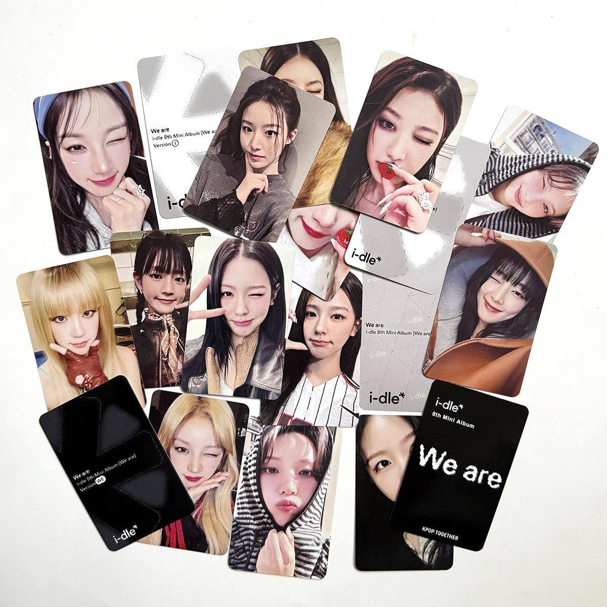 IDLE 专辑小卡 GIDLE随机卡WE ARE特典 女娃专辑卡 i-dle自印明星