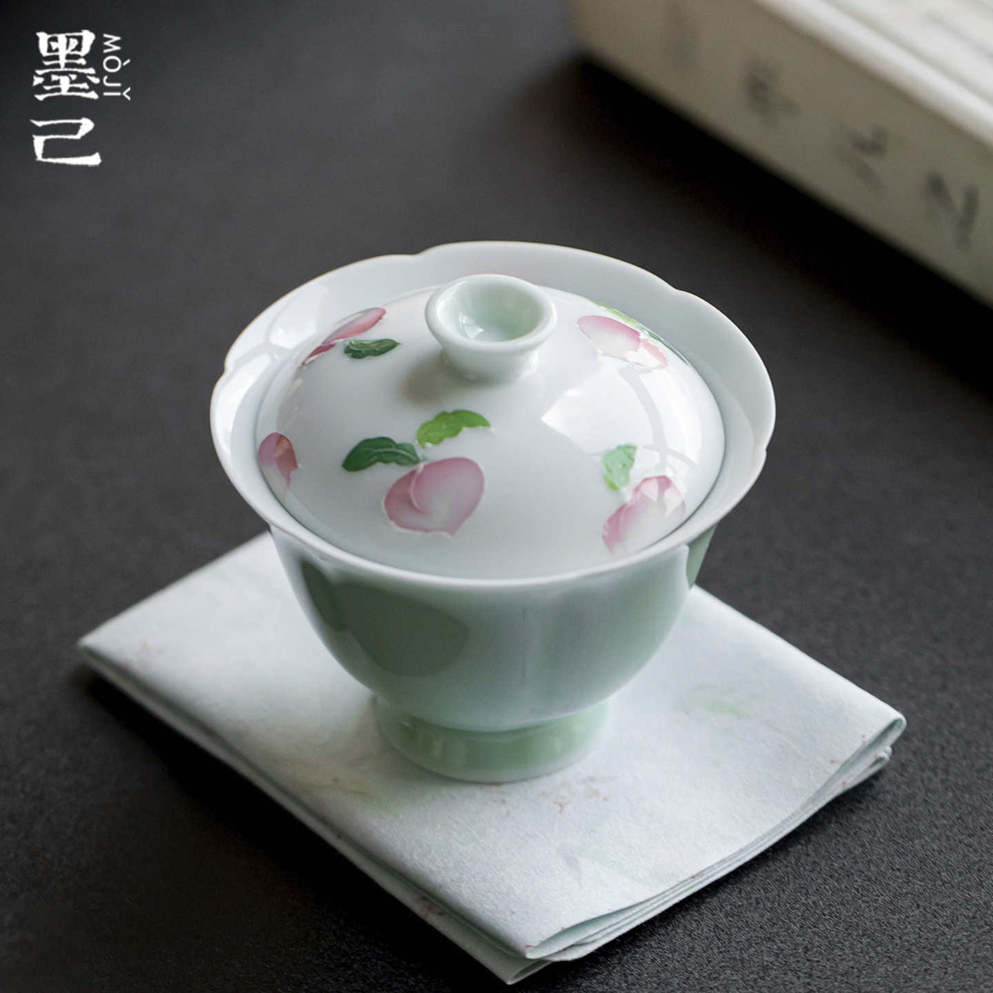 墨己远山绿高足陶瓷盖碗功夫茶具手绘桃子家用泡茶碗文人器盖碗