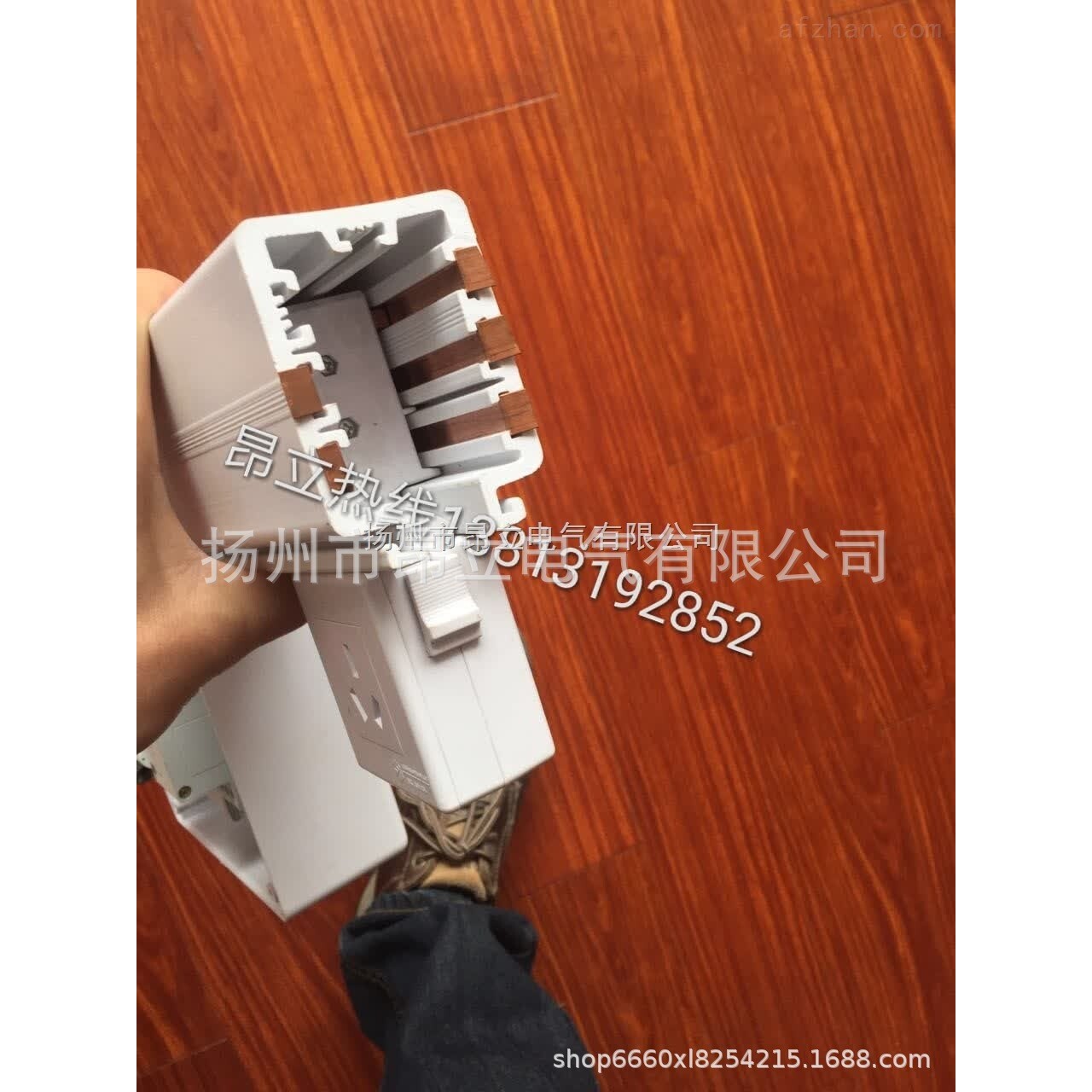 服装照明供电母线槽滑触线