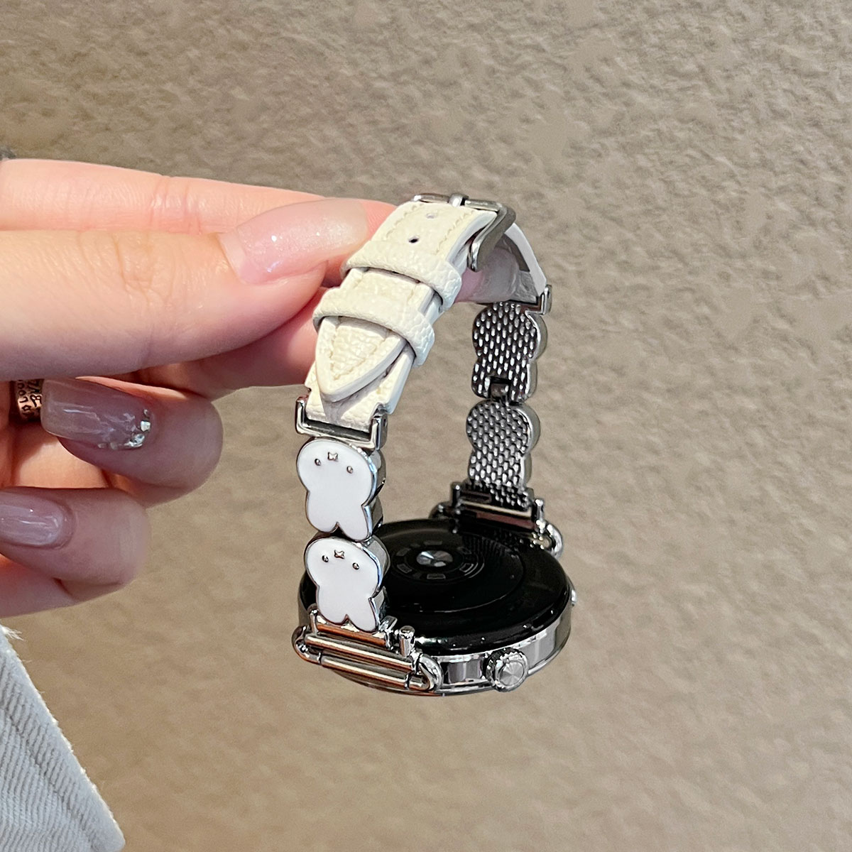 UHADA新款可爱兔手表带女生秋冬