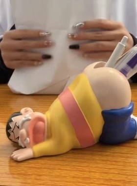 胖虎歪头摆件哆啦A梦周边公仔创意搞怪笔筒收纳盒卡通桌面装饰品