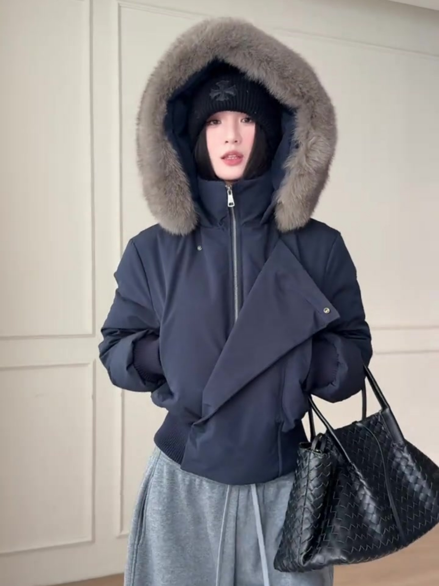 藏青色毛领连帽收腰短款羽绒棉服女2025新款冬季加厚保暖棉袄外套