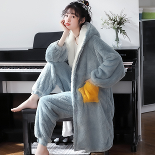 保暖睡袍女士网红风套装 简约韩版 宽松珊瑚绒睡裙可爱学生秋冬新款