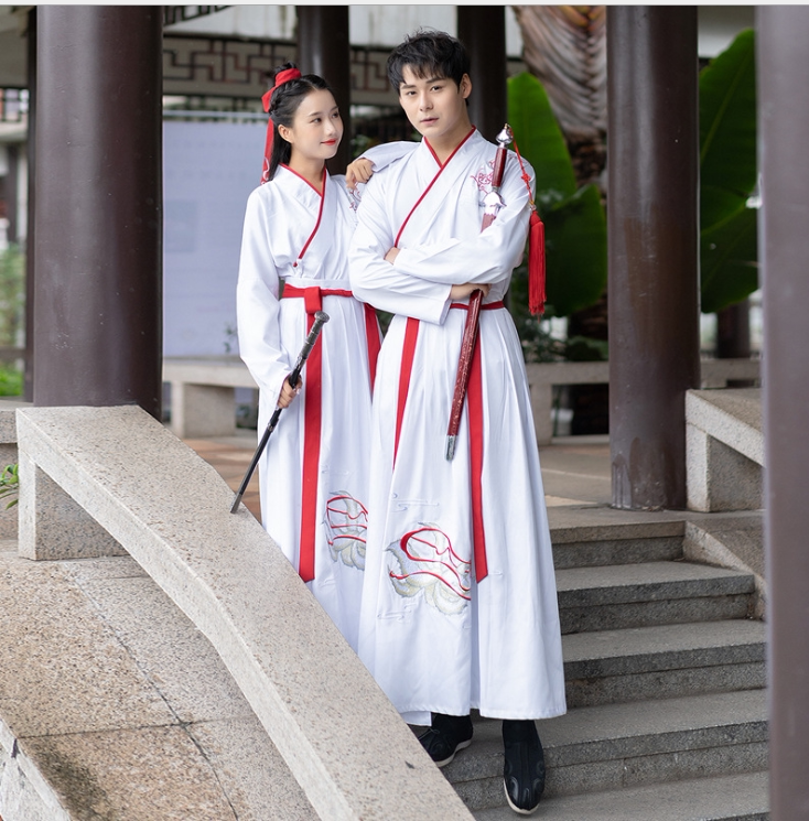 出租情侣汉服男女同款武侠风白色中国风侠客演出古装套装大码汉服