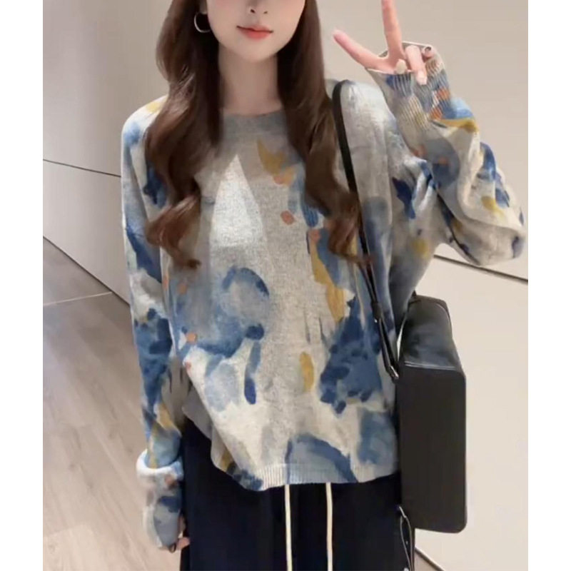 蓝色水墨晕染圆领针织衫女2025新款爆款巨好看的早秋穿搭毛衣上衣