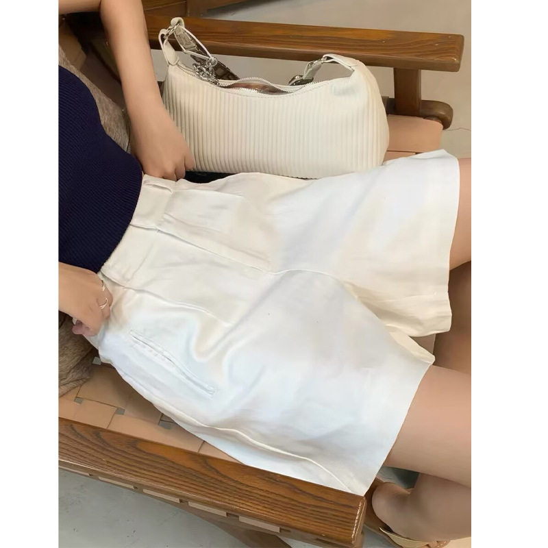 白色亚麻西装短裤女士2026新款夏季外穿棉麻休闲宽松小个子五分裤