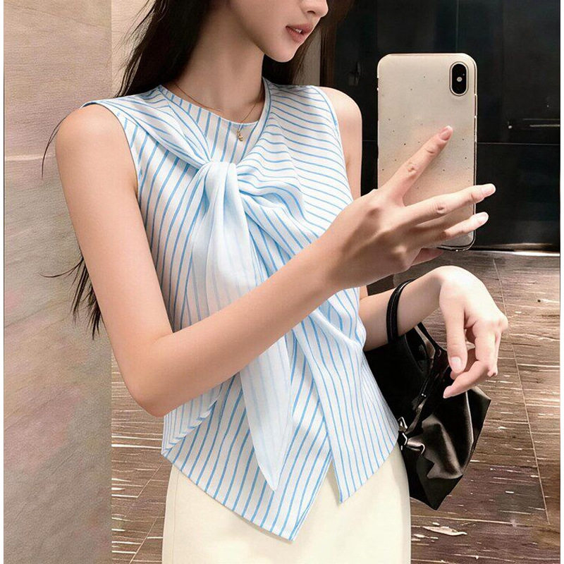 法系设计感蓝色细条纹上衣2026春季女装新款显气质高级风无袖衬衫