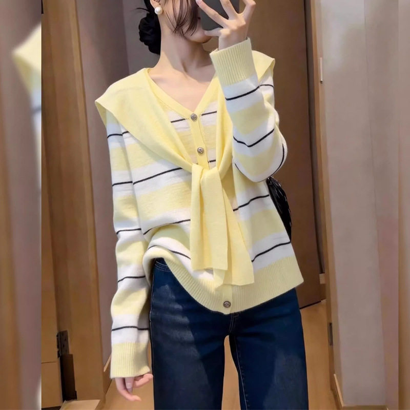减龄显瘦软糯温柔风含羊毛黄白色条纹针织衫披肩女2026早春v领