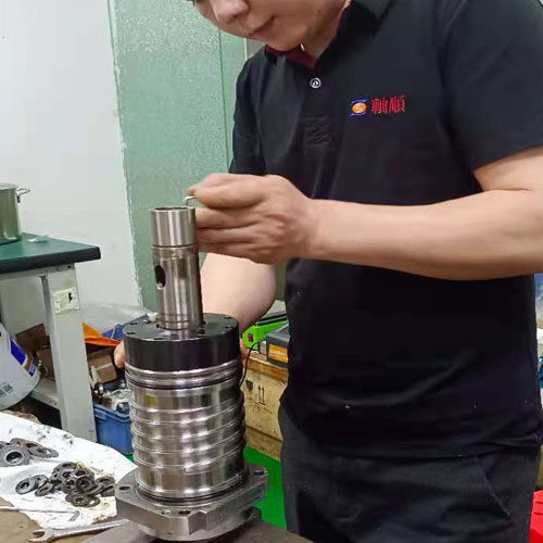 维换   cnc主轴 研更换轴承  q修弹片 锥孔 磨