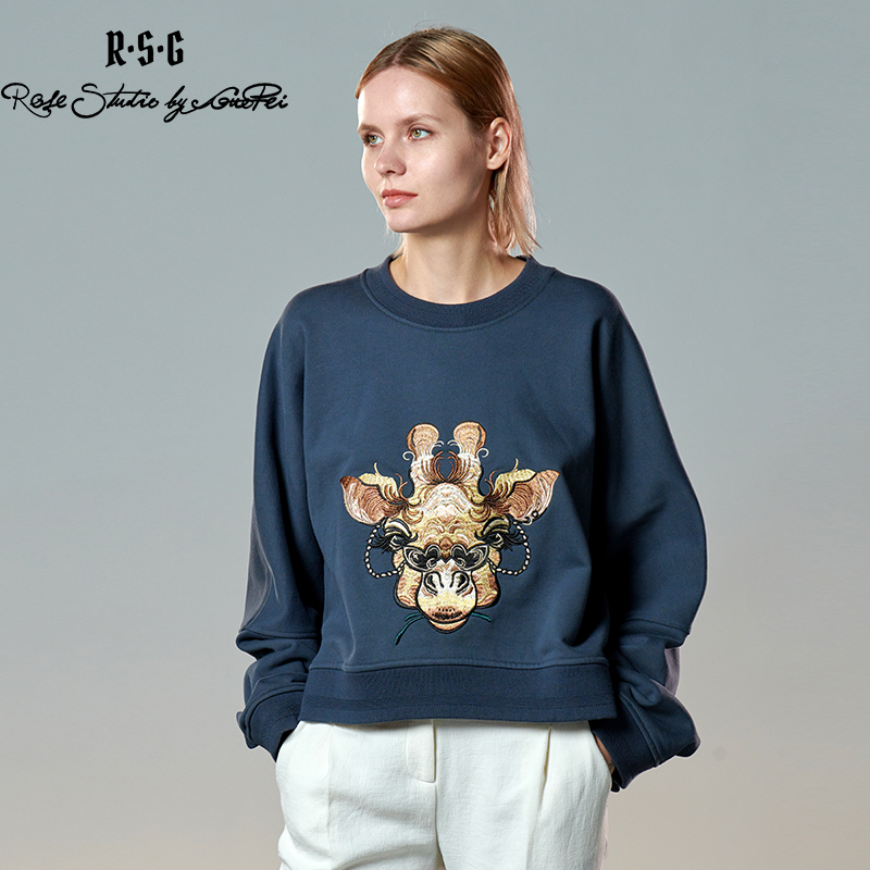 秋季纯棉棉黑色刺绣卫衣