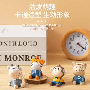 创意12生肖摆件卡通可爱工位治愈系办公桌面树脂解压离职生日礼物