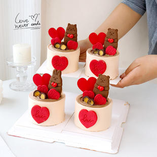情人节蛋糕装饰熊兔饼干爱心摆件网红唯美情侣告白甜品烘焙插件