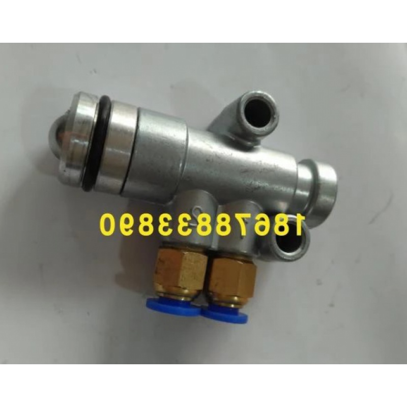 陕汽重卡 德龙F3000 X3000离合器操纵阀 三通压力阀81.52170.6156
