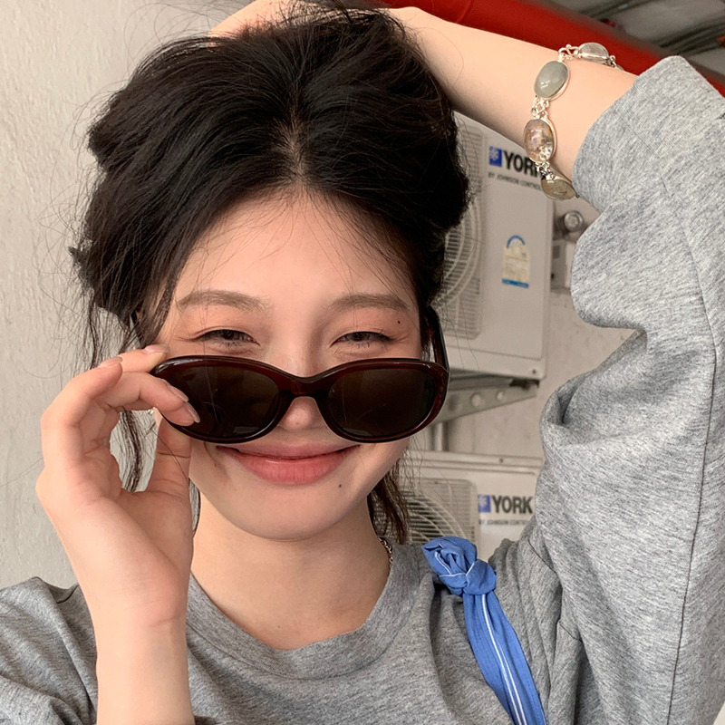 复古港风椭圆茶色大框墨镜女潮