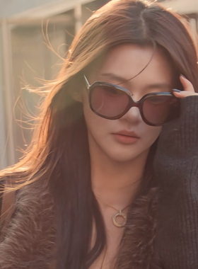 酉事简约中古老钱风茶色方框墨镜女潮大框显瘦高级感氛围感太阳镜