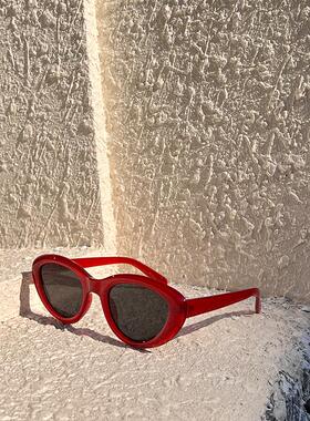 椭圆猫眼字母边墨镜防晒高级感