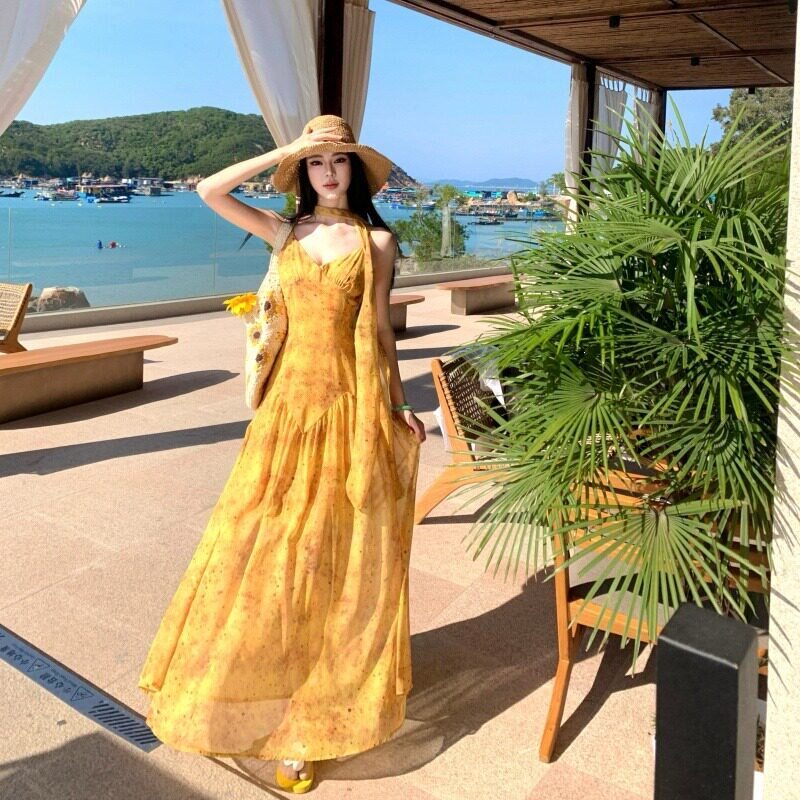 法式海边度假风氛围感黄