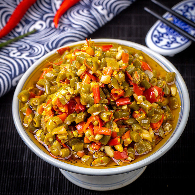 湖南特产农家酸豆角剁辣椒开胃下饭菜香辣泡菜酸豇豆酸辣酱菜咸菜