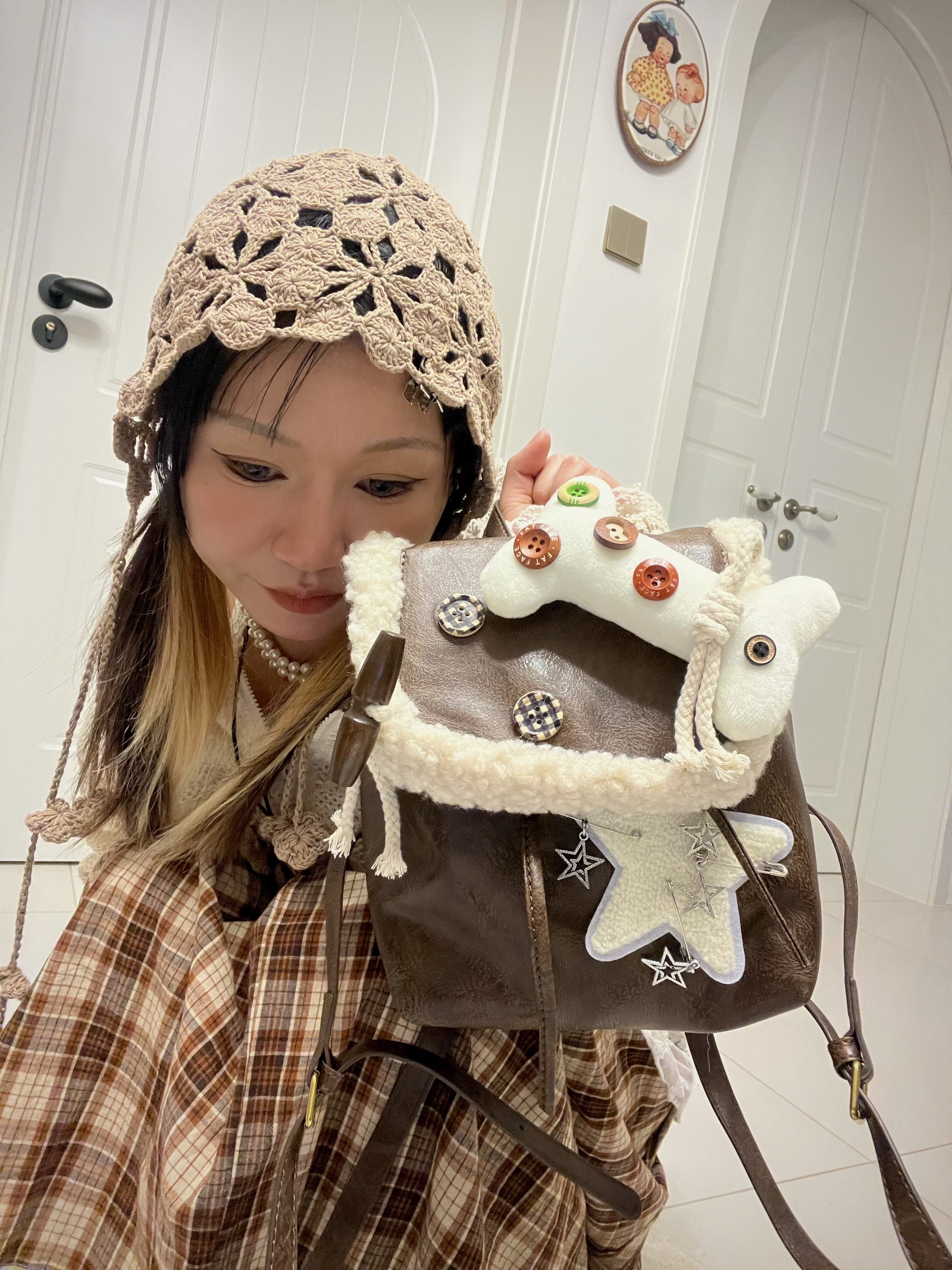 黑樱酱商店 手作美拉德秋冬羊羔毛拼接PU骨头纽扣复古mini双肩包