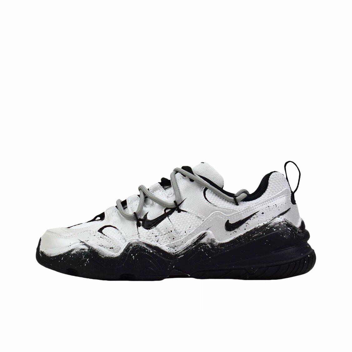 【定制球鞋】 Nike Tech Hera DEER 跑鞋 漆夜漫白 FJ9532-101