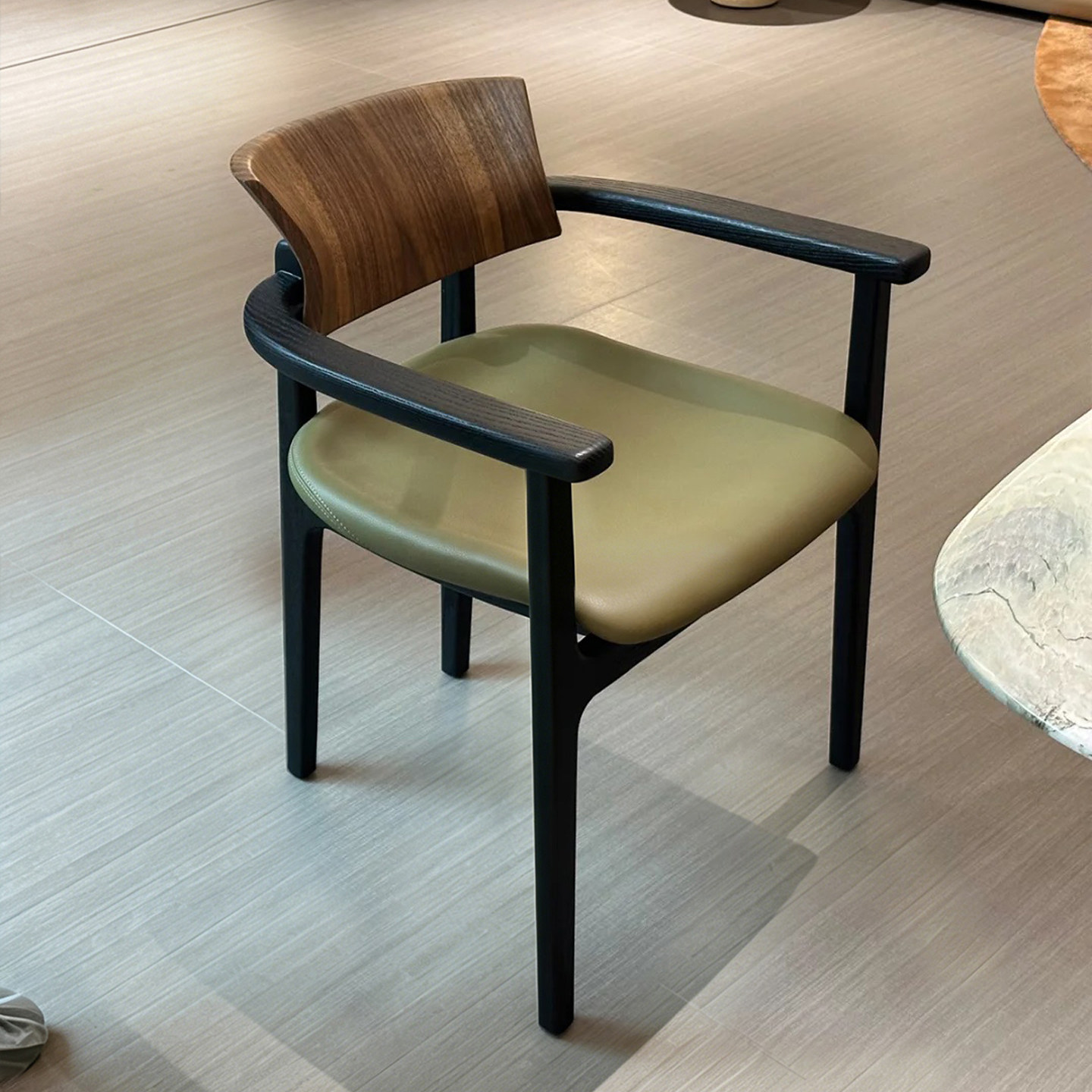 中古风意式轻奢家用实木扶手餐椅