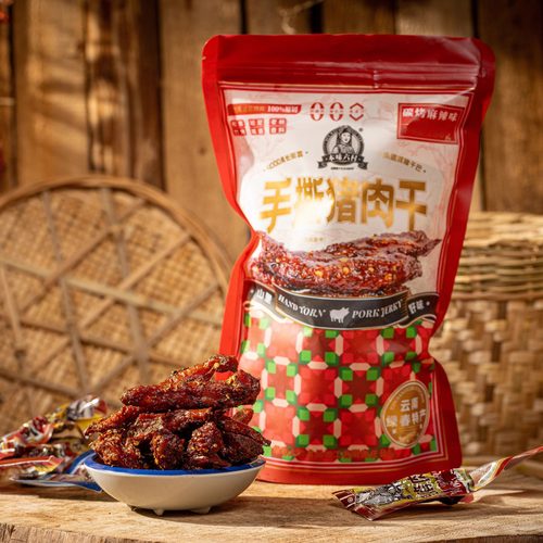 云南绿春县烟熏腊味手撕猪肉干