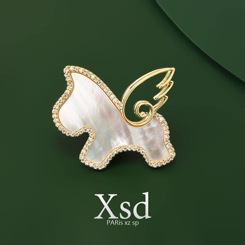 可爱飞马胸针女高档天然贝壳胸花西装别针一马当先设计感时尚配饰