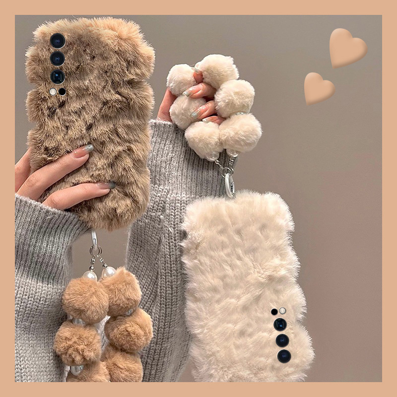 手机壳秋冬毛绒简约保暖暖手波浪纹带手链