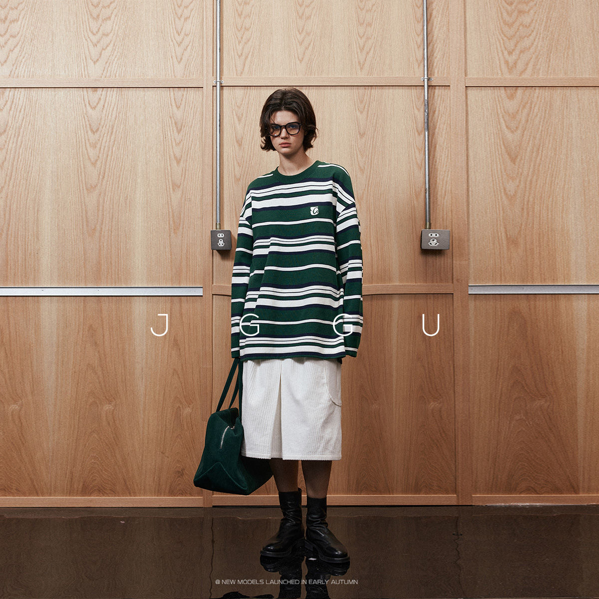 晶咕撞色时髦慵懒刺绣条纹T恤