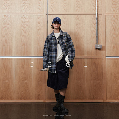 晶咕黑标格纹羊羔毛外套