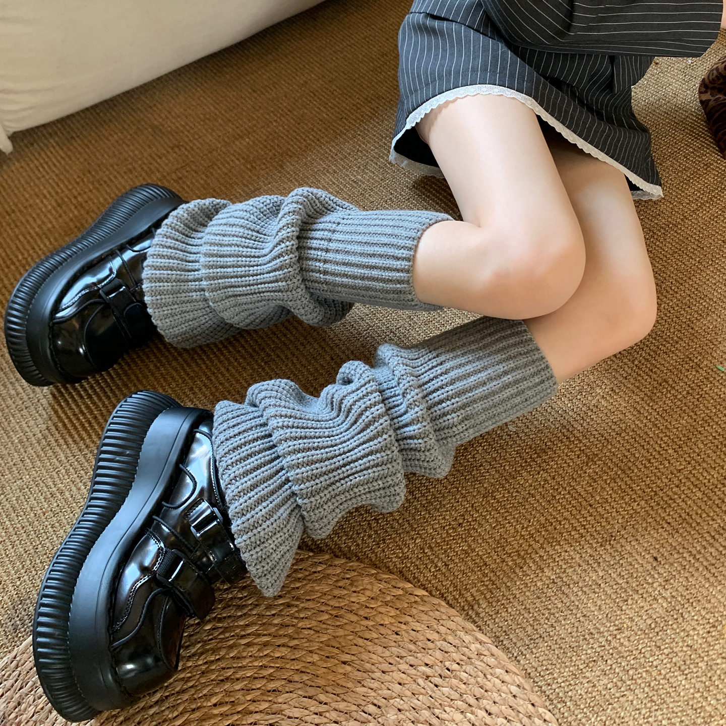 搭配乐福鞋修饰腿型袜套