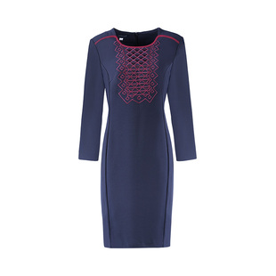 [气质通勤]LIANGNUO靓诺藏蓝色撞桃红色绣花醋酸连衣裙女LL18366A