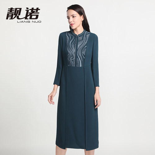 靓诺墨绿色绣花立领长款复古