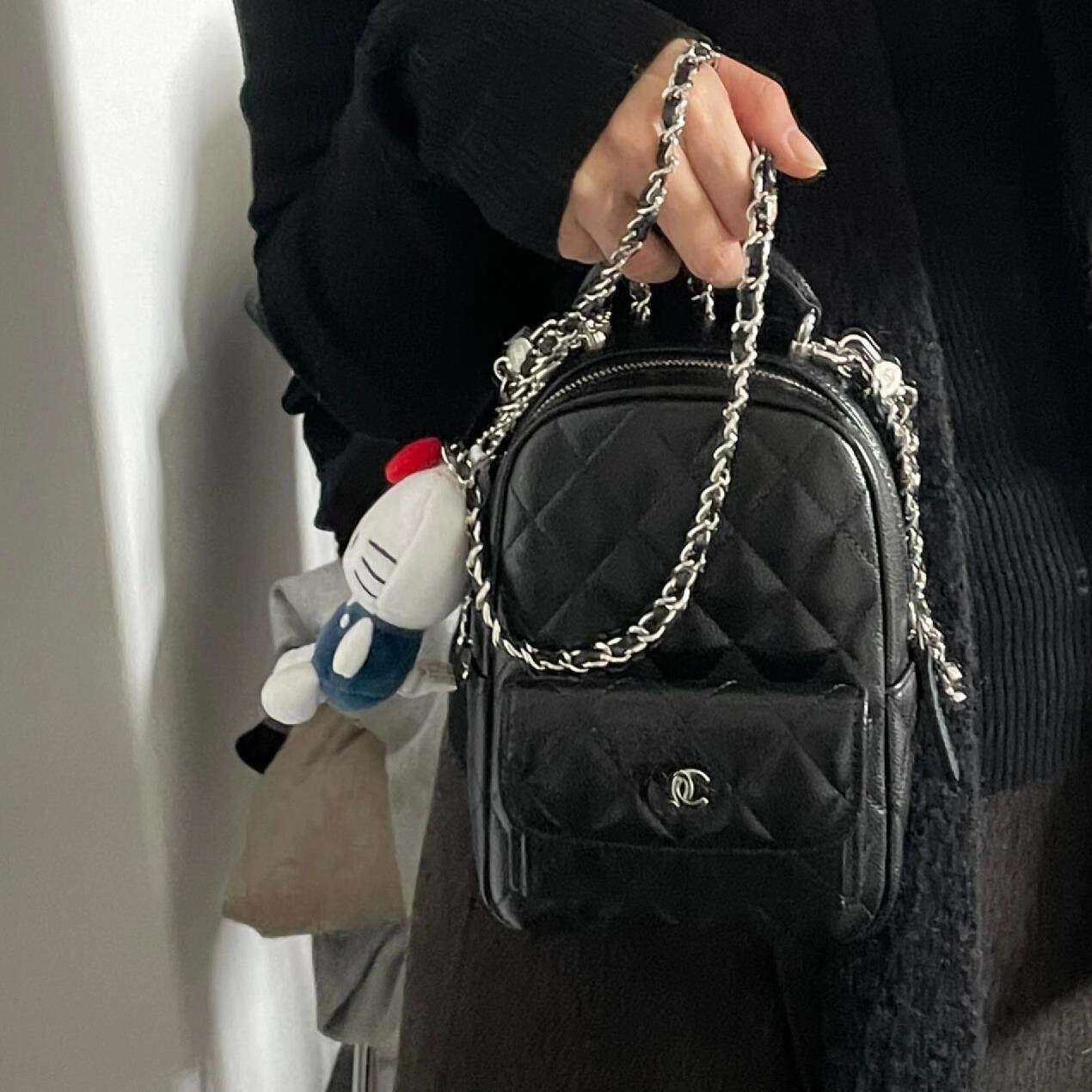 塔尖定制 小香风25A新款荔枝牛皮duma小青蛙双肩小书包女包1221