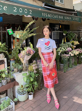 宋小妞 爱心印花白色短袖T恤女夏季薄款圆领百搭减龄纯棉打底上衣