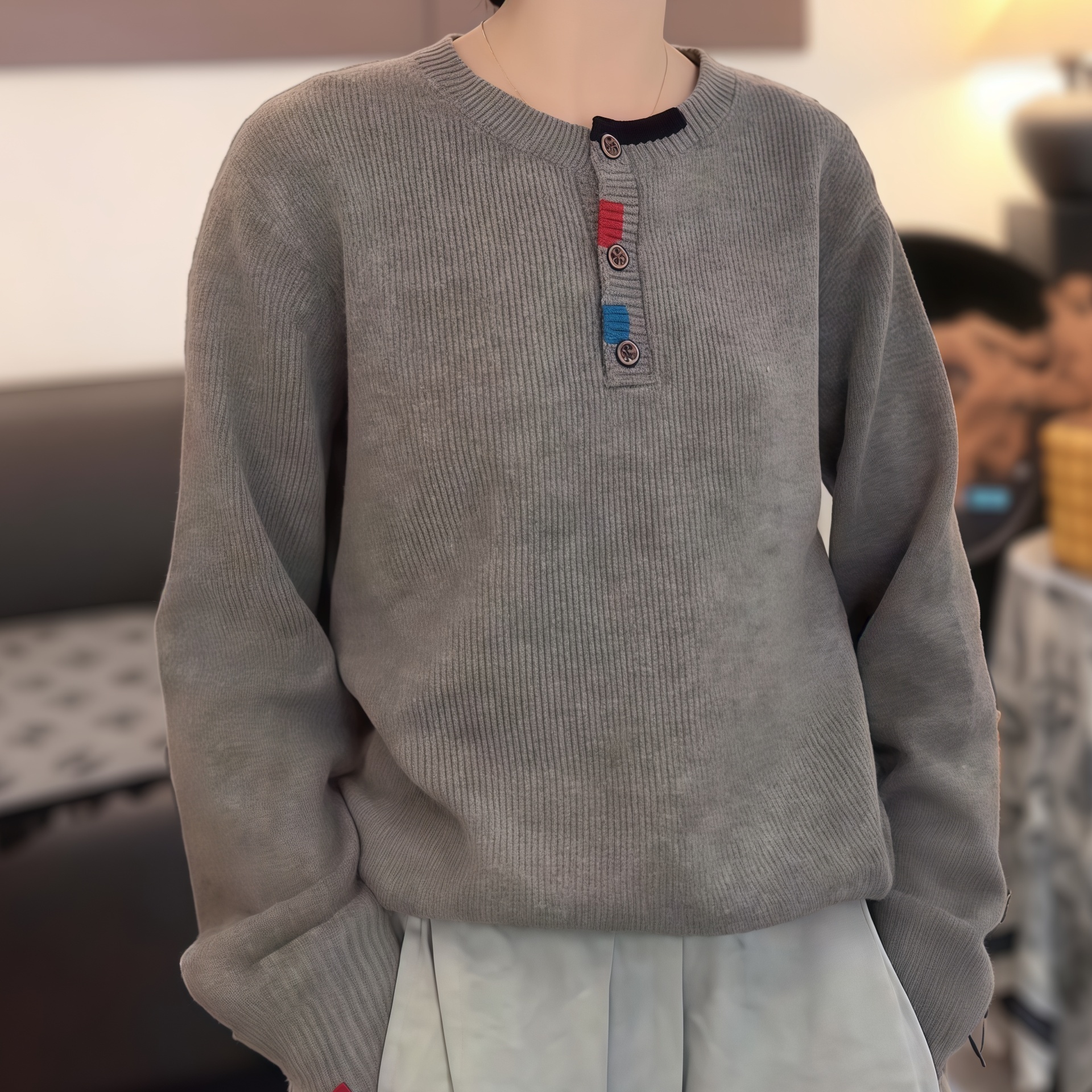 慵懒风灰色圆领纽扣针织衫女秋冬套头保暖宽松显瘦长袖打底毛衣女