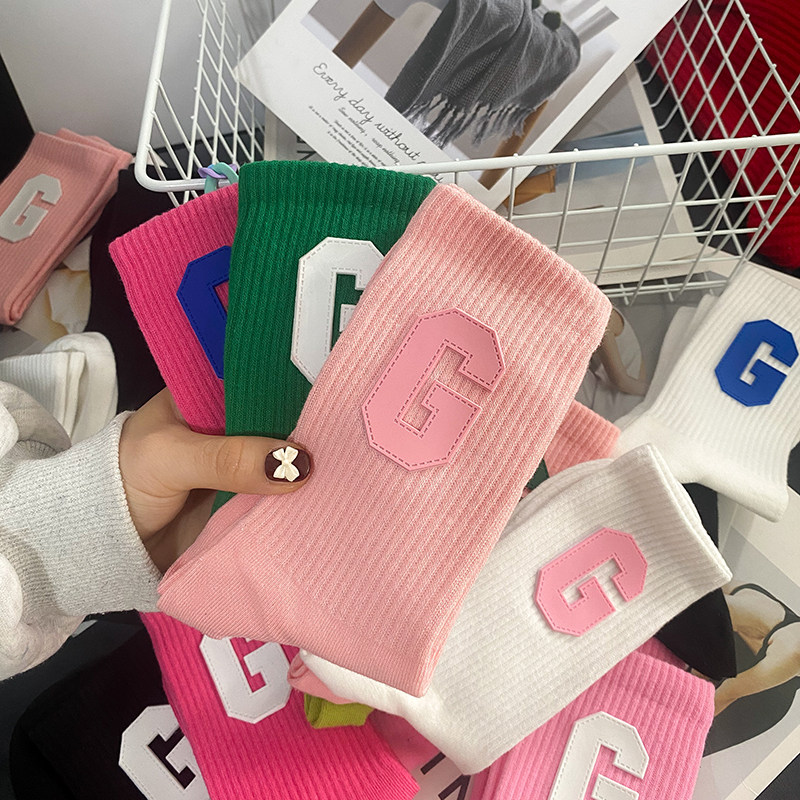 搭运动鞋外穿字母粉色中筒袜棉