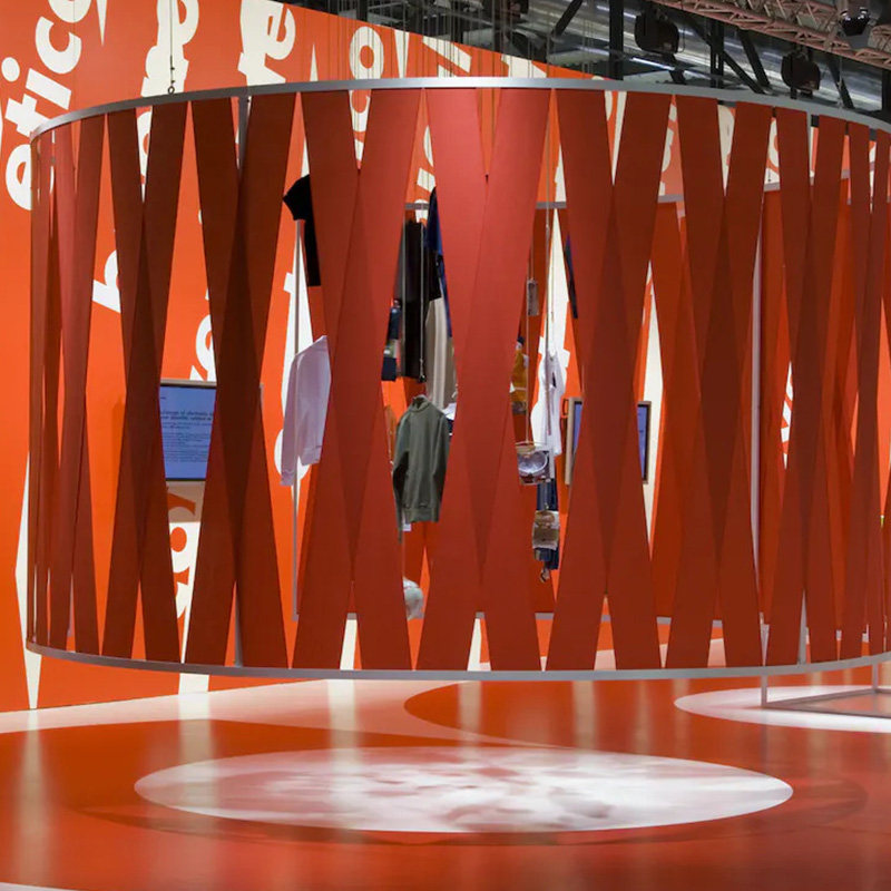 红 喜庆红色婚礼布置国风古典装饰商业美陈道具布景展厅艺术装置